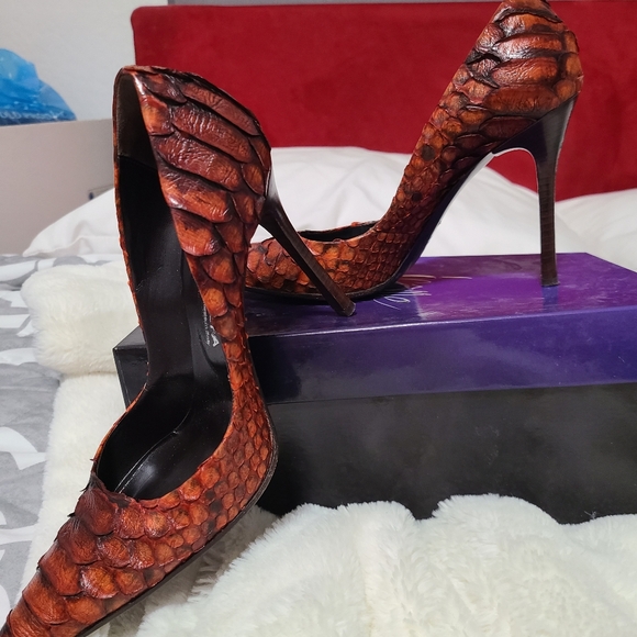 Super Sexy Stilettos - Picture 2 of 6